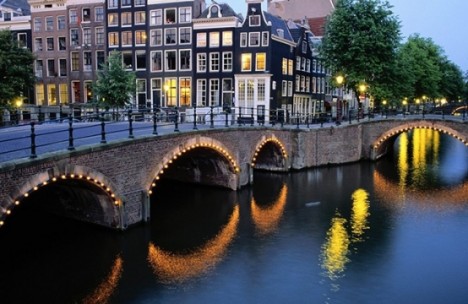 15 günlük Avropa turuna sizdə qatılın - Milan, Paris, Amsterdam, Strasburq...