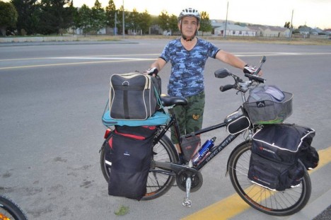 69 yaşlı azərbaycanlı səyyah dünyanı gəzir - VELOSİPEDLƏ