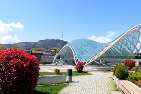 Gürcüstanın turizmdən gəliri 6 dəfəyə yaxın - Artıb