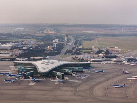 Heydər Əliyev Beynəlxalq Aeroportu iki milyon sərnişinə xidmət göstərib