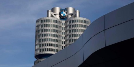 Gəlirləri azalan BMW hibridə keçir