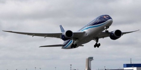 AZAL-ın təyyarəsi Türkiyədə eniş etmədən Bakıya qayıtdı (SƏBƏB)