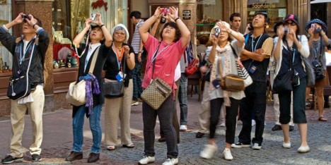 Azərbaycanın maraqlı turizm növü - TURİSTLƏRİ İŞLƏDİRLƏR
