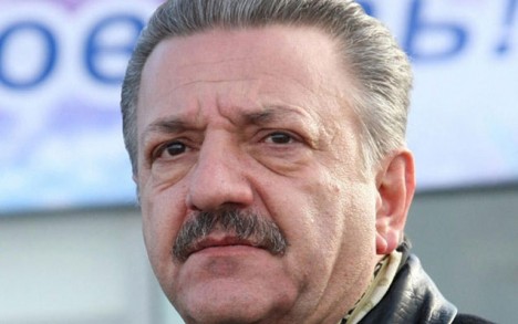 AST Telmanın keçmiş işçiləri “Mardan Palace”ı qarət etdilər