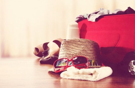 Səyahətdə lazım ola biləcək 10 əşya