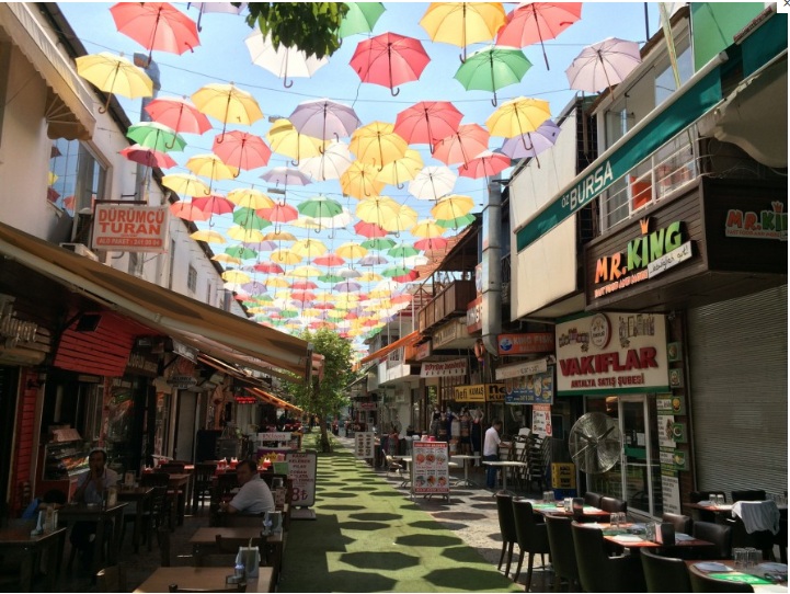 Əhalisindən 6 dəfə çox turisti var - ANTALYADAN REPORTAJ