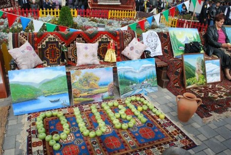 “Alma bayramı” keçirilir