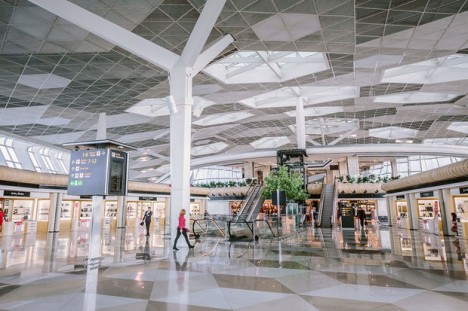 Bakı Aeroportundan yarım milyon sərnişin istifadə edib