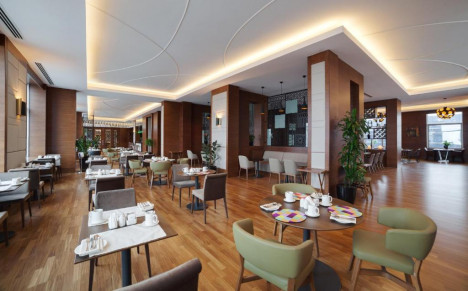 "Holiday Inn Baku" işçi axtarır - VAKANSİYA
