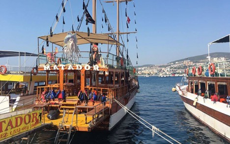 “Barlar sokağı”ndan azan sədası gələn şəhər... - İZMİRDƏN REPORTAJ