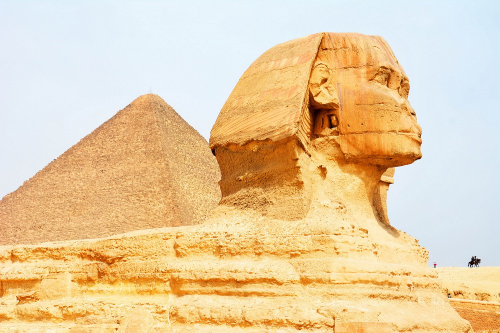 Qahirə və İsgəndəriyyəyə səyahət: əfsanələrə doğru