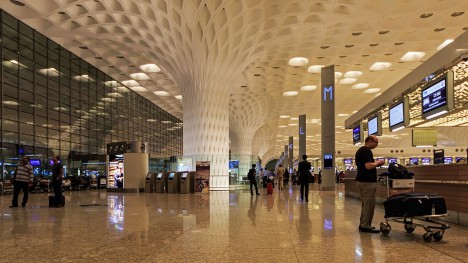 Mumbai aeroportu rekord vurub