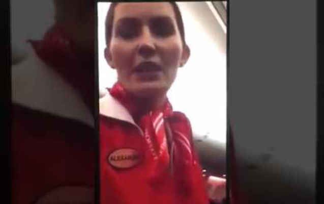 Bakıya uçan təyyarədə erməni yeməyi - Sərnişinlərdən etiraz + Video