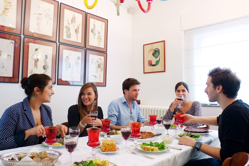 Xaricilərin evində nahar etmək şansı - YENİ XİDMƏT