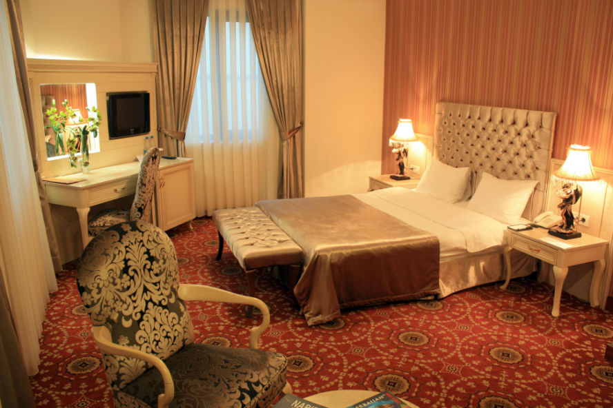 "Atropat Hotel" işçi axtarır - VAKANSİYA