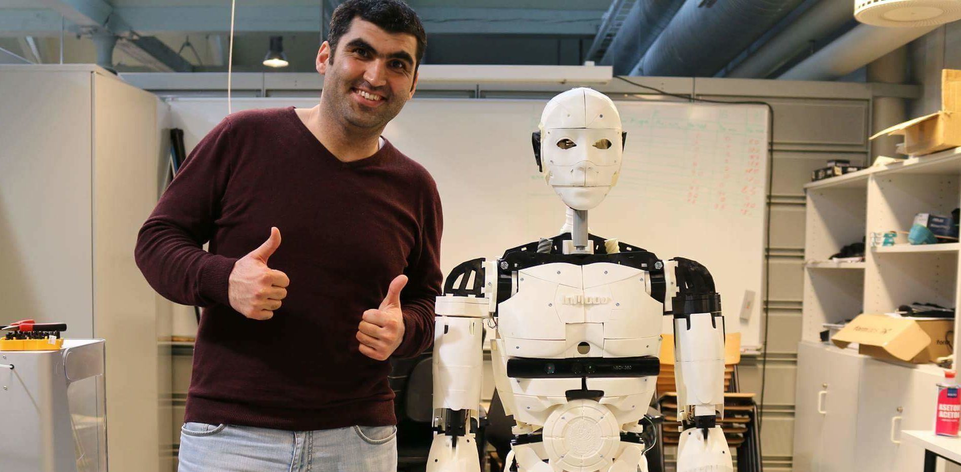 Xaricdə təhsil alacağımı anama söz vermişdim - MÜSAHİBƏ