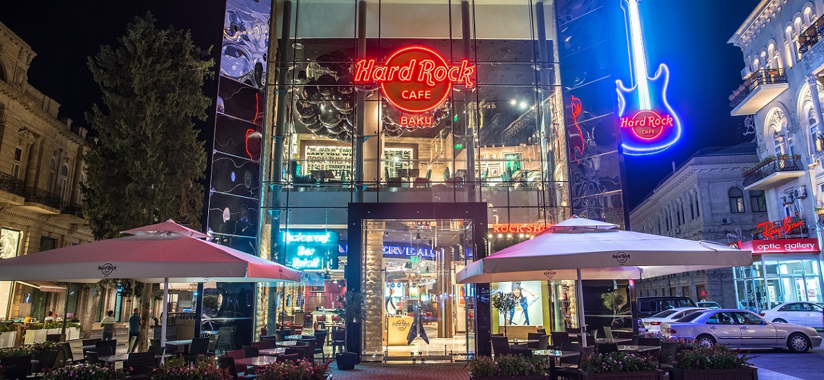 "Hard Rock Cafe" işçi axtarır - VAKANSİYA