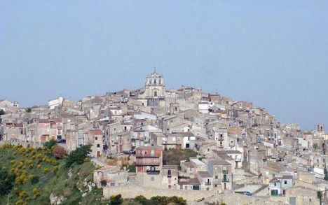 1 avro ver, İtaliyada evin olsun