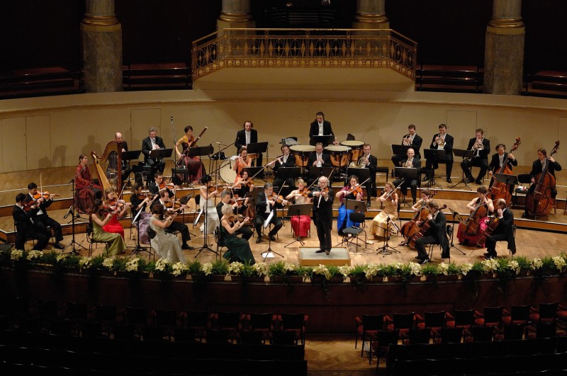 The Vienna Strauss Orchestra will perform in Baku