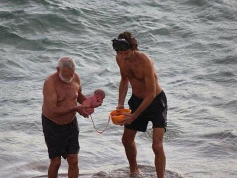 Hamilə turist dənizdə doğdu - FOTO