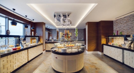 "Holiday Inn" işçi axtarır - VAKANSİYA