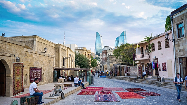 Azərbaycana gələn turistlər - 30 DƏFƏ ARTIB