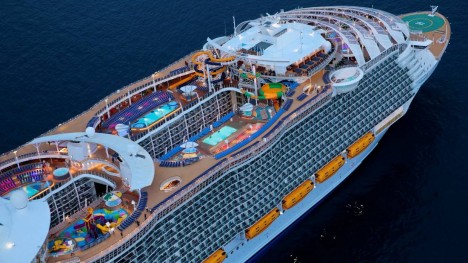 Dünyanın ən böyük sərnişin gəmisi - “Sumphony of the Seas” 