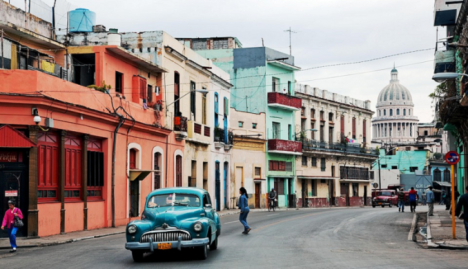 Bu ölkədə hamı xoşbəxtdir: mənzillər, ərzaq pulsuzdur, hamı eyni məbləğdə əməkhaqqı alır