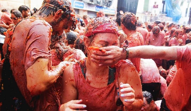 Bakıda "pomidor döyüşü" keçiriləcək - VİDEO