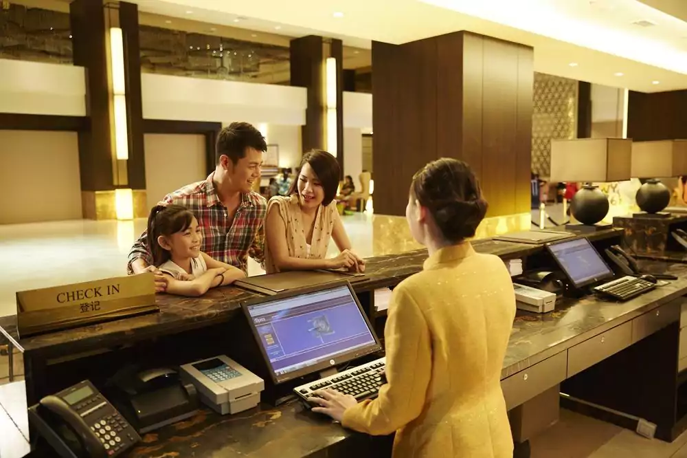 Resepşn, yoxsa “exchange”? – HOTELLƏR NƏZARƏTDƏN ÇIXIB