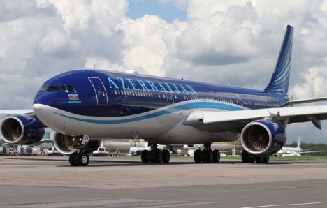 AZAL təyyarəsi quş ilə toqquşdu, geri döndü