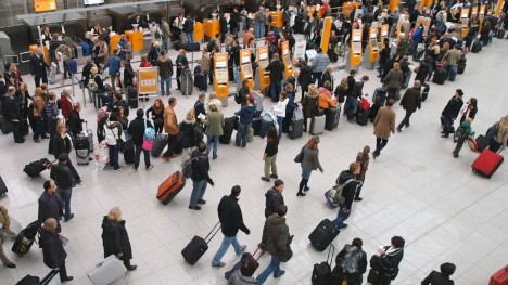 Gürcüstanlılar Avropaya axışır - VİZA TƏLƏB OLUNMUR