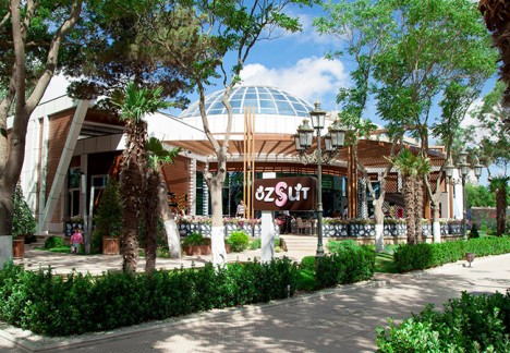 Özsüt Restoranı işçi axtarır - VAKANSİYA