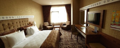 "Divan Express Hotel" işçi axtarır - VAKANSİYA