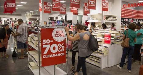 Bakıda 400-dən artıq magazada - ENDİRİM BAŞLAYIR