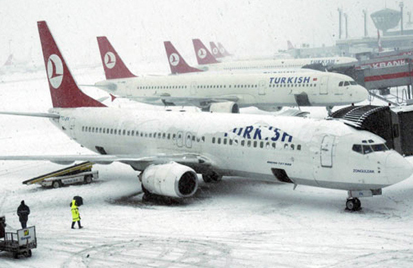 İstanbul hava limanlarında 463 reys təxirə salınıb