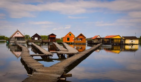 Maldiv Adalarının rəqibi turist axınına uğrayıb