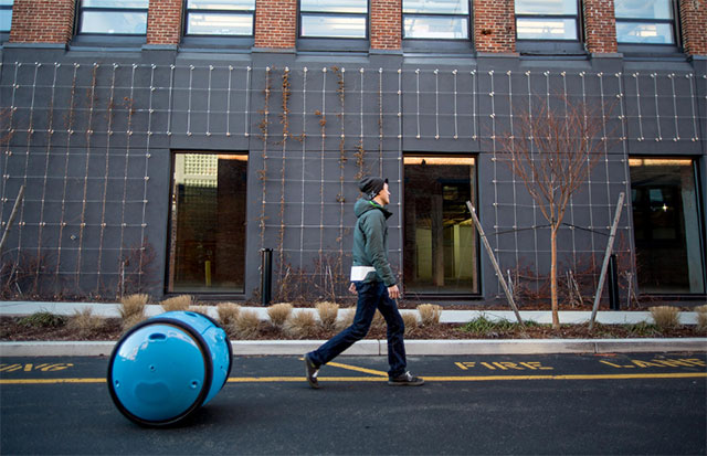 Vespa brendindən “ağıllı” çamadan