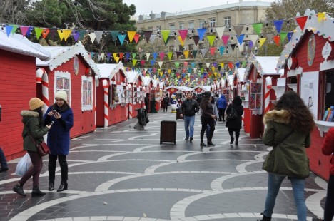 Fəvvarələr meydanında “Soyuq əllər, isti ürək” xeyriyyə yarmarkası keçiriləcək