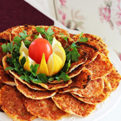 Tarixi Osmanlı Restoranı içşi axtarır - VAKANSİYA