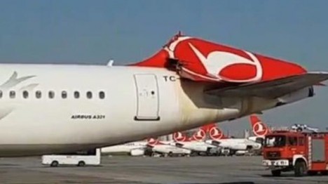 Türkiyədə iki təyyarə toqquşub