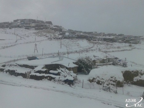 Xınalığa qış gəlib: qarın hündürlüyü 20 santimetrə çatır - FOTOLAR
