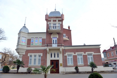 Azərbaycan xanlarından bizə nə qaldı? – SARAYLARI TANIYAQ