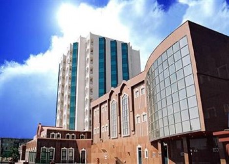 "Grand Hotel Europe" işçi axtarır - VAKANSİYA