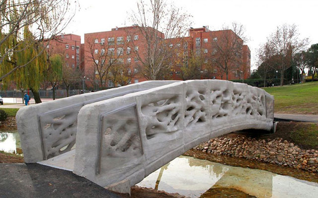 3D printerdə çap olunmuş ilk piyada körpüsü