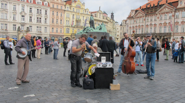 Bizdə olmayan küçə sənətkarları…- FOTOLAR