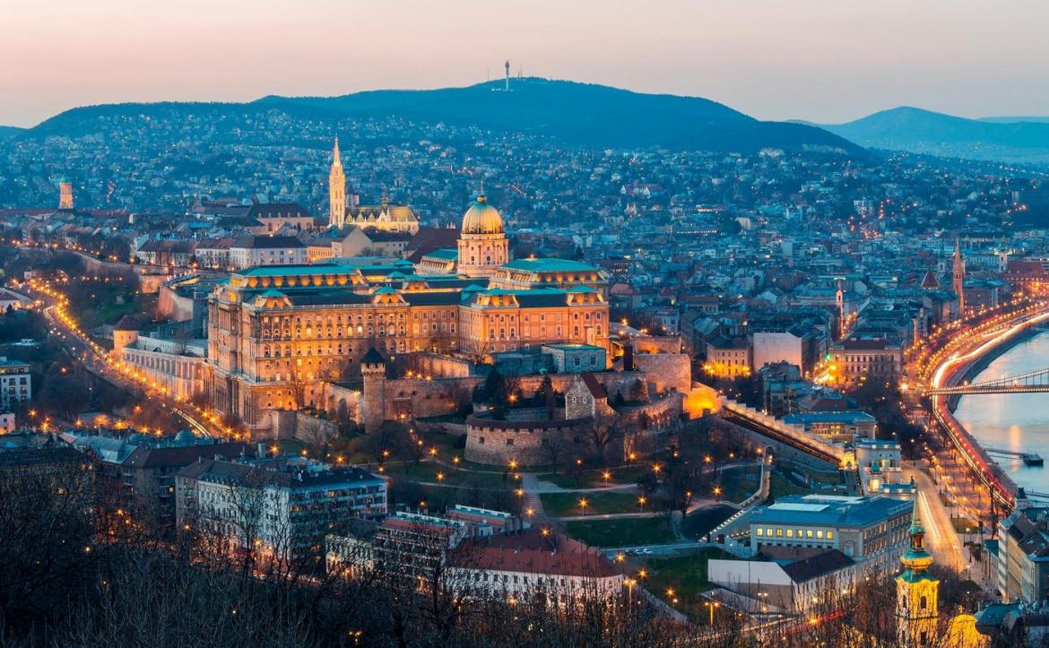 Azərbaycanlılar Avropada ən çox - BU ŞƏHƏRƏ GEDİRLƏR