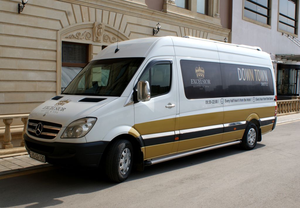 “Excelsior Hotel Baku” qonaqlarına nəqliyyat xidməti göstərir