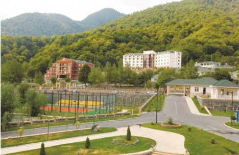 Qəbələnin otellərinə yerləşən turistlərin sayı - Artıb