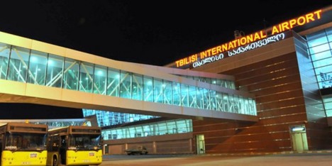 Tbilisi aeroportunda problem yaranıb